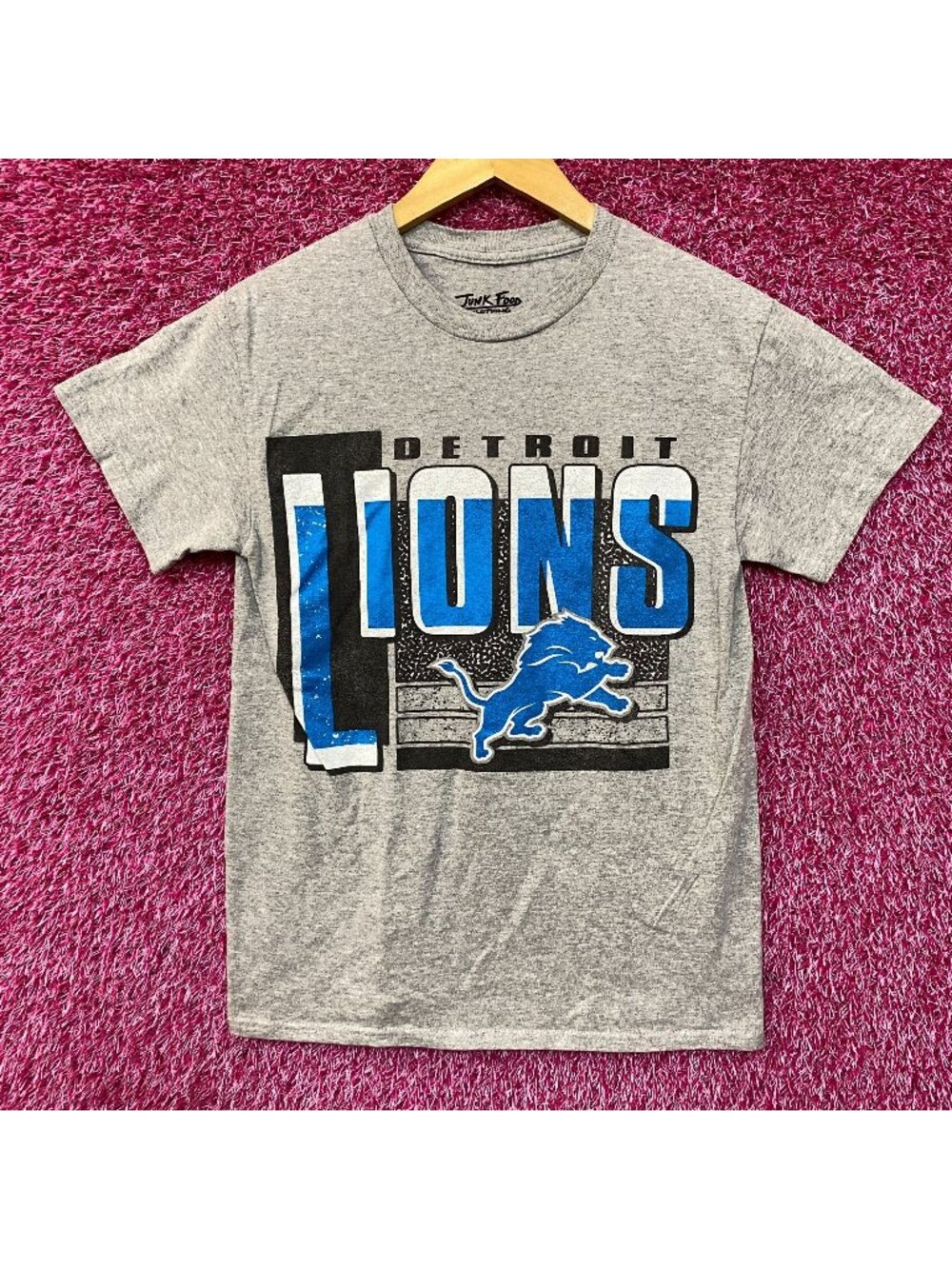 Junk Food Clothing NFL Detroit Lions Complete T-Shirt XS